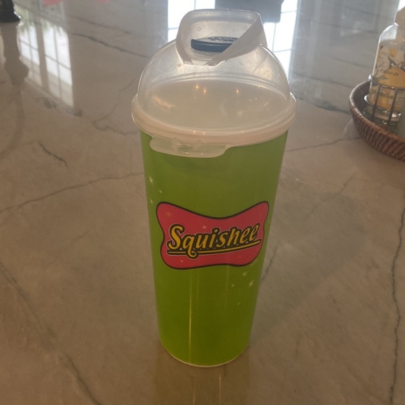 Universal Simpson Squishee Cup | RARE | Cold drinks only - Picture 3 of 3
